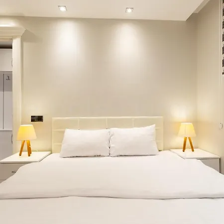Cool & Modern Design In Center Istanbul