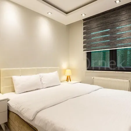 Cool & Modern Design In Center Apartment